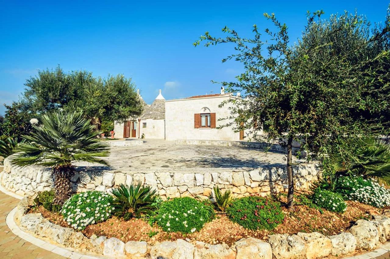 Trulli Dell'Aia Bed & Breakfast อัลเบโรเบลโล ภายนอก รูปภาพ