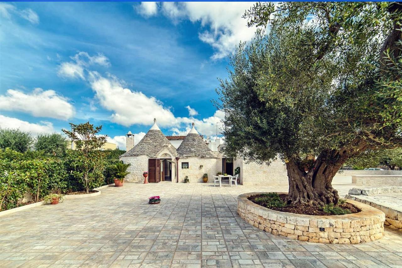 Trulli Dell'Aia Bed & Breakfast อัลเบโรเบลโล ภายนอก รูปภาพ