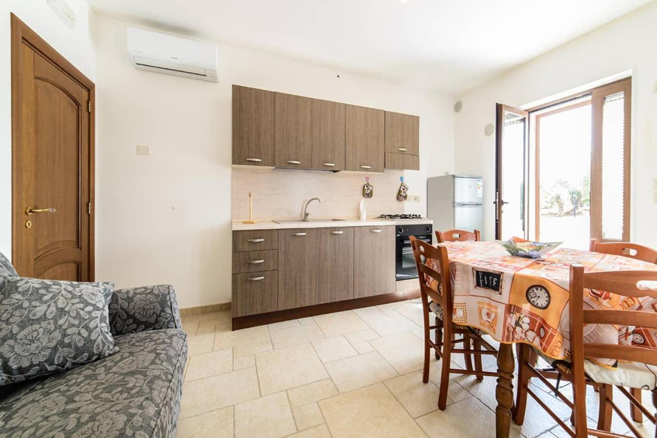 Trulli Dell'Aia Bed & Breakfast อัลเบโรเบลโล ภายนอก รูปภาพ