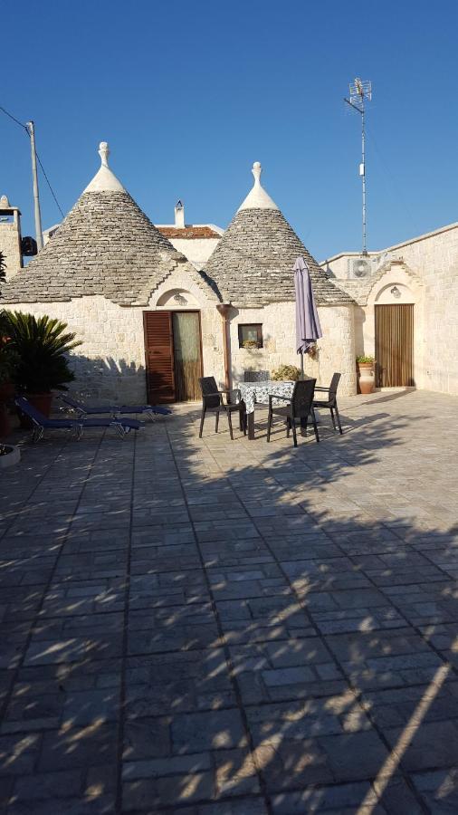 Trulli Dell'Aia Bed & Breakfast อัลเบโรเบลโล ภายนอก รูปภาพ
