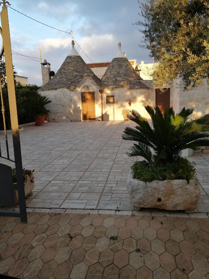 Trulli Dell'Aia Bed & Breakfast อัลเบโรเบลโล ภายนอก รูปภาพ